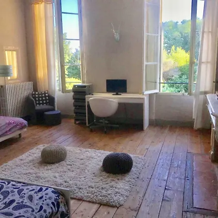 Chateau Rambaud By Weekome Alojamento de Acomodação e Pequeno-almoço *