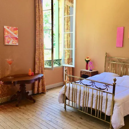 Alojamento de Acomodação e Pequeno-almoço Chateau Rambaud By Weekome